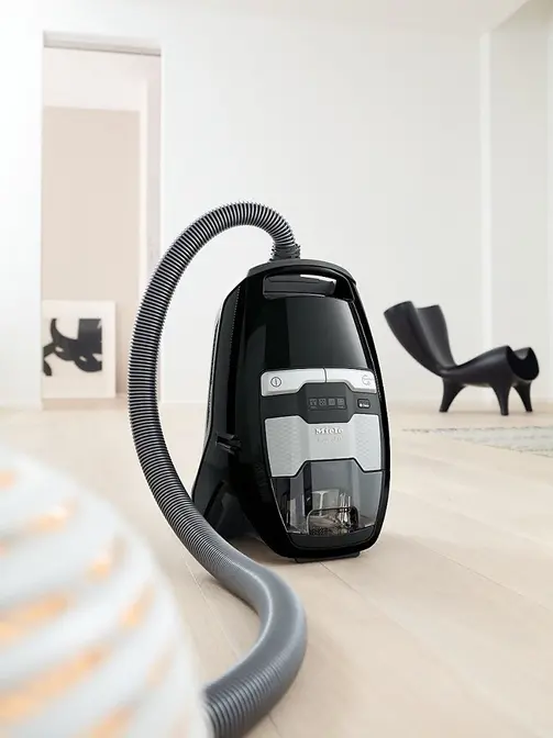 Пылесос Miele Blizzard CX1 Comfort PowerLine SKMF5 черный фото 7 в Ростове-на-Дону