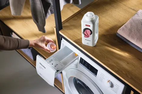 Средство для стирки деликатных тканей и изделий из шерсти Miele Wool Care фото 3 в Ростове-на-Дону