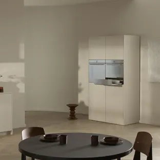 Шкаф для подогрева посуды V-ZUG V4000 31 WDEE6V1C черное стекло фото 2 в Ростове-на-Дону Шкаф для подогрева посуды V-ZUG V4000 31 WDEE6V1C черное стекло фото 2 в Ростове-на-Дону