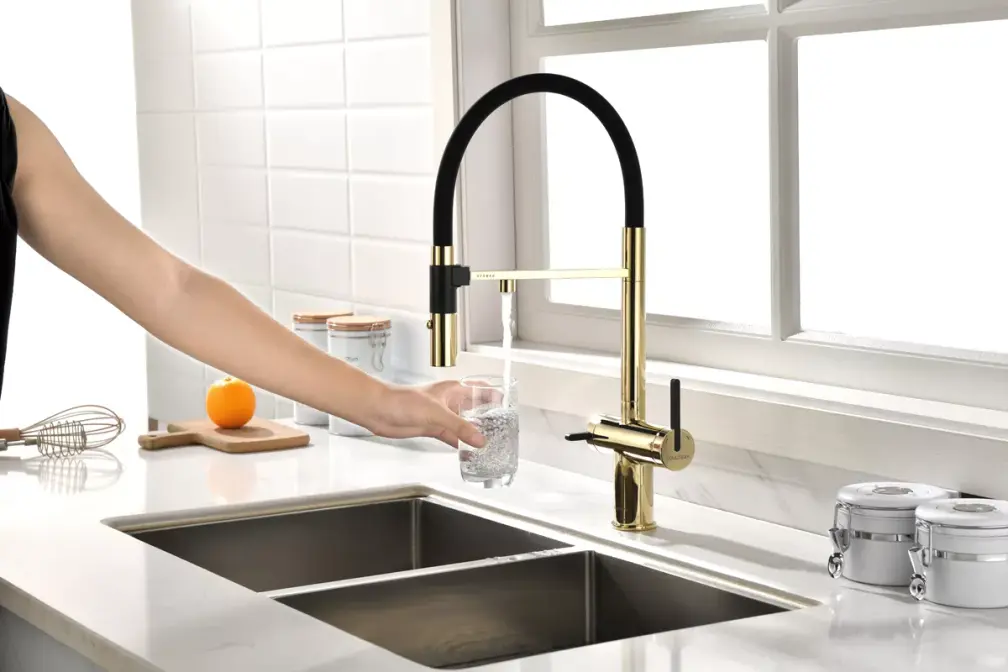 Смеситель Paulmark GRAVITY Gr213888-G золото фото 4 в Ростове-на-Дону