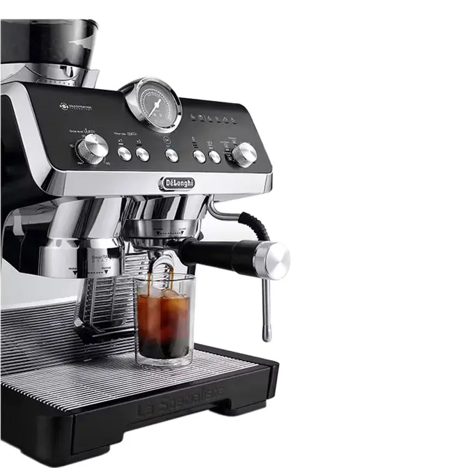 Кофеварка рожковая DeLonghi EC9555.BK фото 3 в Ростове-на-Дону