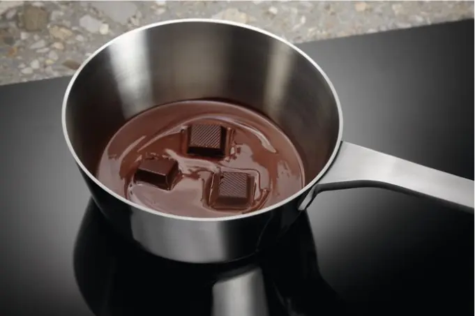Варочная поверхность Electrolux IPEV644RCC фото 9 в Ростове-на-Дону