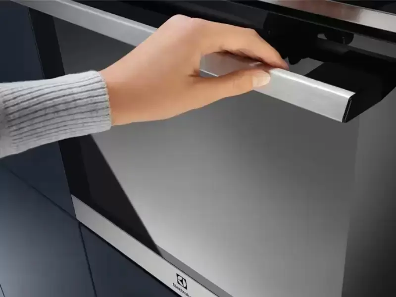 Духовой шкаф Electrolux EOE7C31X фото 4 в Ростове-на-Дону