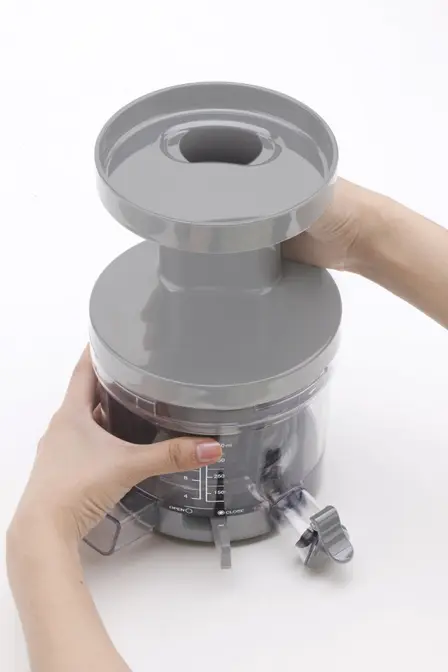 Соковыжималка Smeg SJF01CREU фото 7 в Ростове-на-Дону