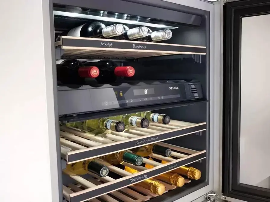 Встраиваемый винный шкаф Miele KWT 6322 UG OBSW фото 3 в Ростове-на-Дону