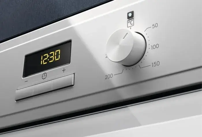 Духовой шкаф Electrolux EOF3H40BW фото 4 в Ростове-на-Дону