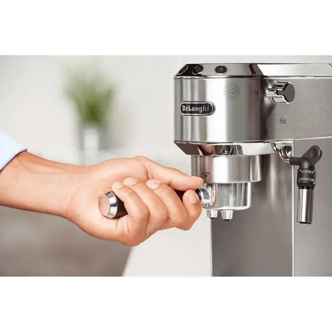 Кофеварка рожковая DeLonghi EC 685.M фото 6 в Ростове-на-Дону