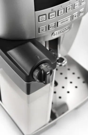 Кофемашина DeLonghi ECAM 22.360.S фото 4 в Ростове-на-Дону
