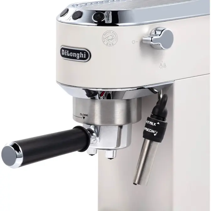 Кофеварка рожковая DeLonghi EC 685.W фото 5 в Ростове-на-Дону