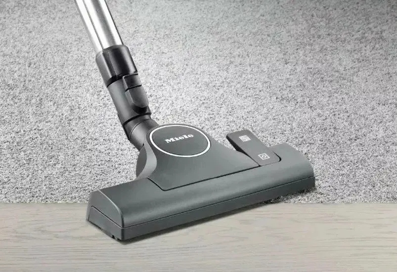 Пылесос Miele Complete C3 Active Parquet PowerLine SGDF5 серый фото 2 в Ростове-на-Дону