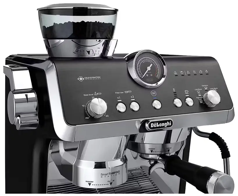 Кофеварка рожковая DeLonghi EC9555.BK фото 4 в Ростове-на-Дону