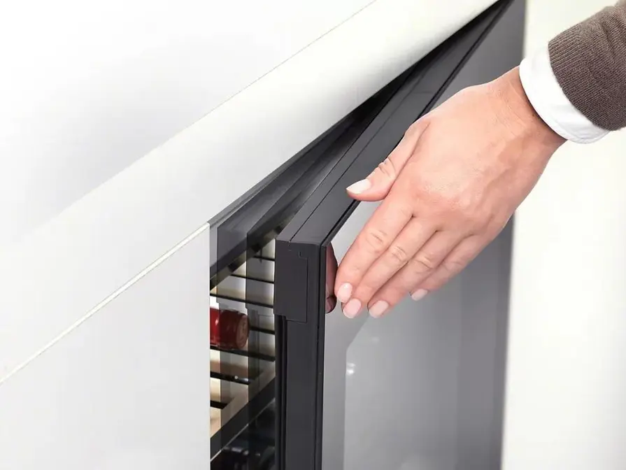 Встраиваемый винный шкаф Miele KWT 6322 UG OBSW фото 5 в Ростове-на-Дону
