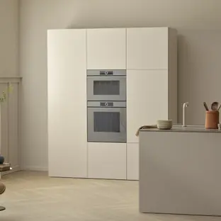 Духовой шкаф V-ZUG Combair V4000 60 черное стекло C4T-21045 фото 3 в Ростове-на-Дону Духовой шкаф V-ZUG Combair V4000 60 черное стекло C4T-21045 фото 3 в Ростове-на-Дону
