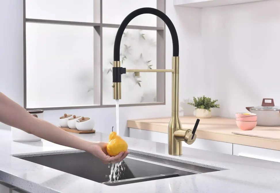Смеситель Paulmark MAGNETO ONE Ma213188-LG светлое золото фото 7 в Ростове-на-Дону