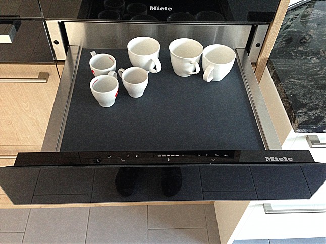 Подогреватель Miele ESW6214 OBSW черный обсидиан фото 3 в Ростове-на-Дону Подогреватель Miele ESW6214 OBSW черный обсидиан фото 3 в Ростове-на-Дону