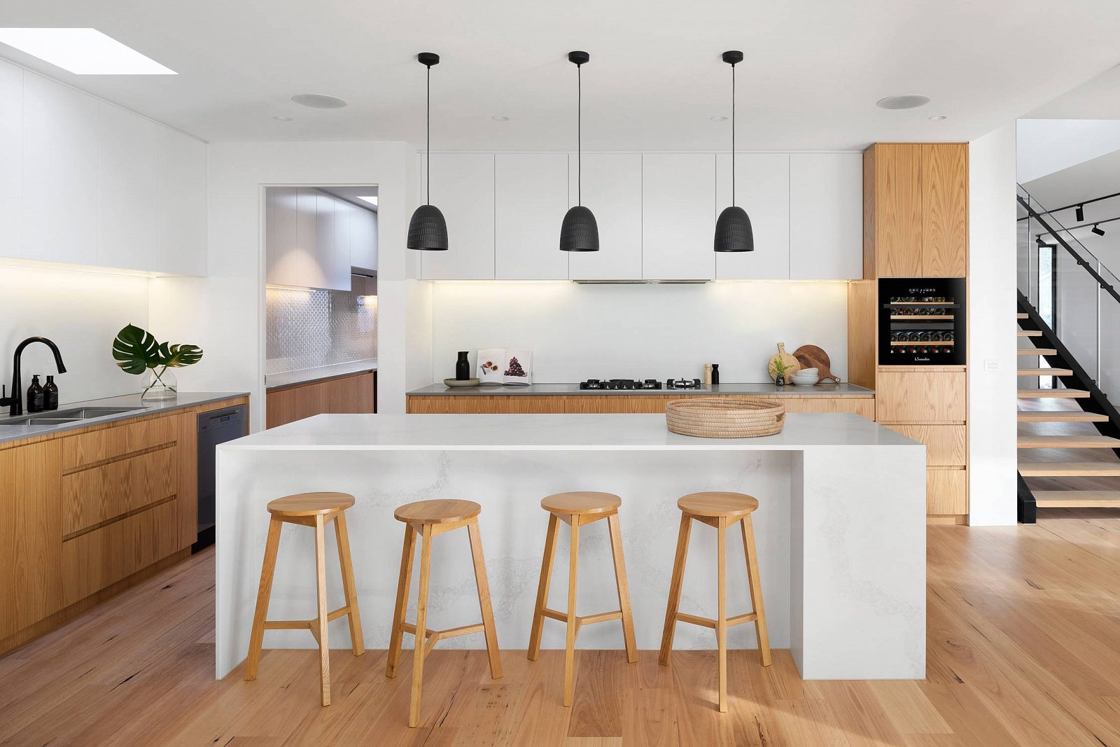 Винный холодильник LaSommeliere LSBI36BDZ фото 6 в Ростове-на-Дону Винный холодильник LaSommeliere LSBI36BDZ фото 6 в Ростове-на-Дону