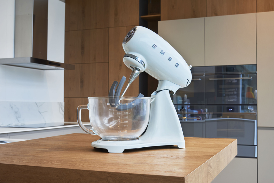 Миксер Smeg SMF13WHEU фото 8 в Ростове-на-Дону