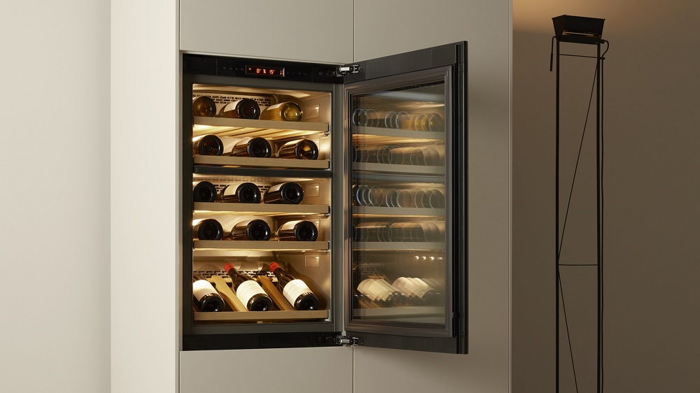 Встраиваемый винный шкаф V-ZUG WineCooler V4000 90 WC4T-51102 R черное стекло фото 2 в Ростове-на-Дону Встраиваемый винный шкаф V-ZUG WineCooler V4000 90 WC4T-51102 R черное стекло фото 2 в Ростове-на-Дону