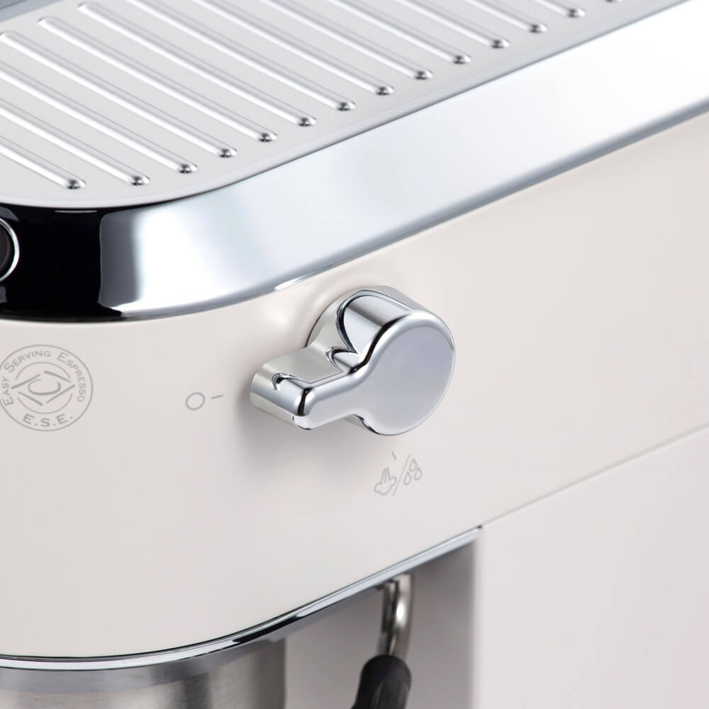 Кофеварка рожковая DeLonghi EC 685.W фото 7 в Ростове-на-Дону