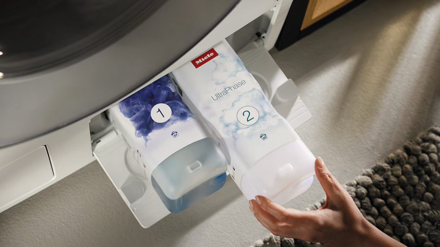 Жидкие моющие средства для стирки Miele UltraPhase 1+2, коробка 6 бутылок фото 3 в Ростове-на-Дону Жидкие моющие средства для стирки Miele UltraPhase 1+2, коробка 6 бутылок фото 3 в Ростове-на-Дону