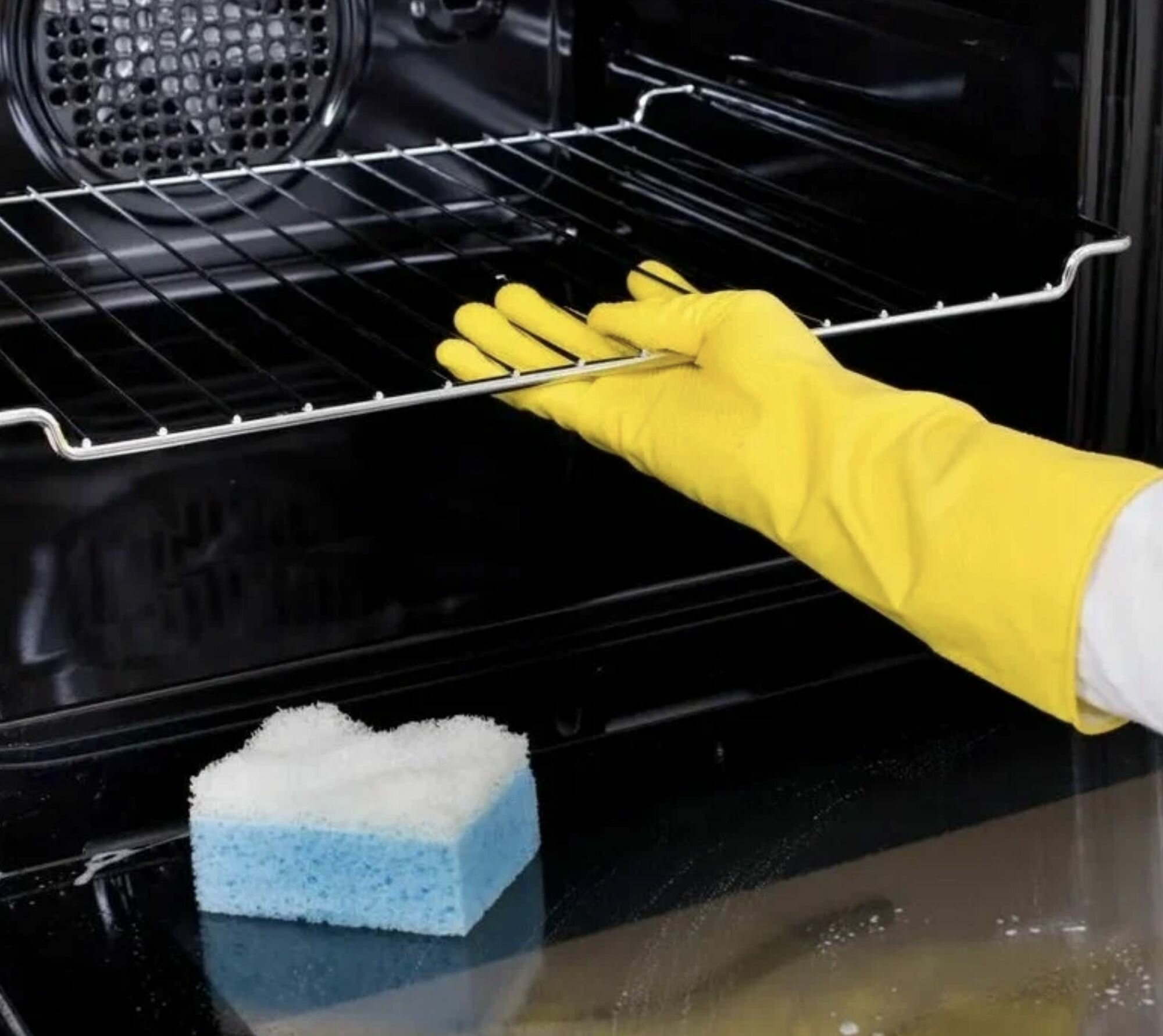 Средство для чистки духовых шкафов Miele OvenClean GP CL H 0502 L 500 мл фото 2 в Ростове-на-Дону Средство для чистки духовых шкафов Miele OvenClean GP CL H 0502 L 500 мл фото 2 в Ростове-на-Дону