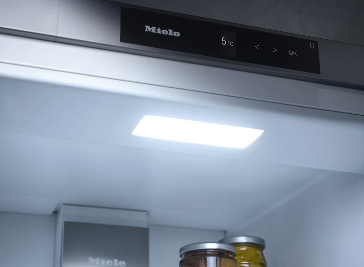 Встраиваемый холодильник Miele K 7747 C фото 3 в Ростове-на-Дону Встраиваемый холодильник Miele K 7747 C фото 3 в Ростове-на-Дону