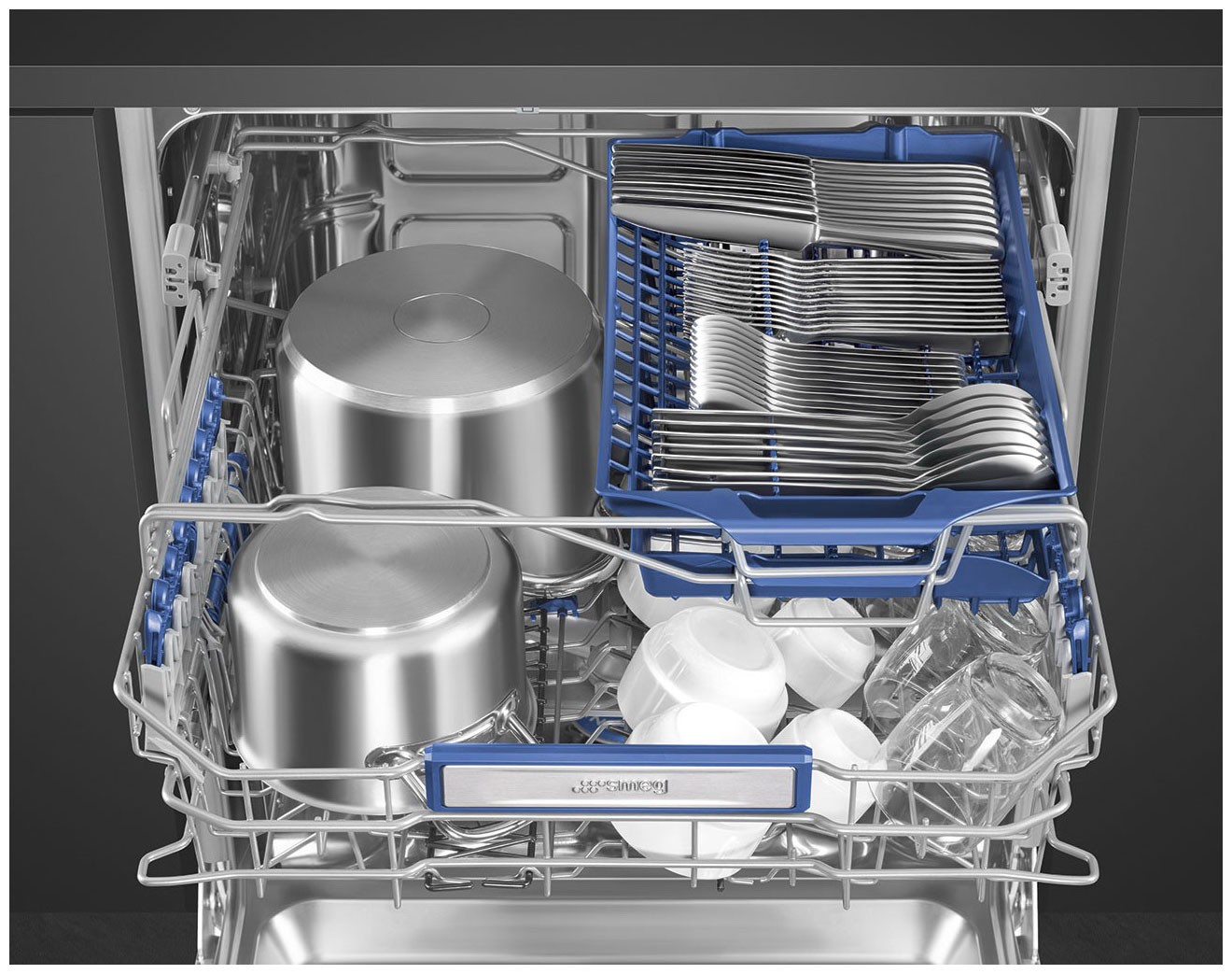 Посудомоечная машина Smeg STL323BQLH фото 4 в Ростове-на-Дону