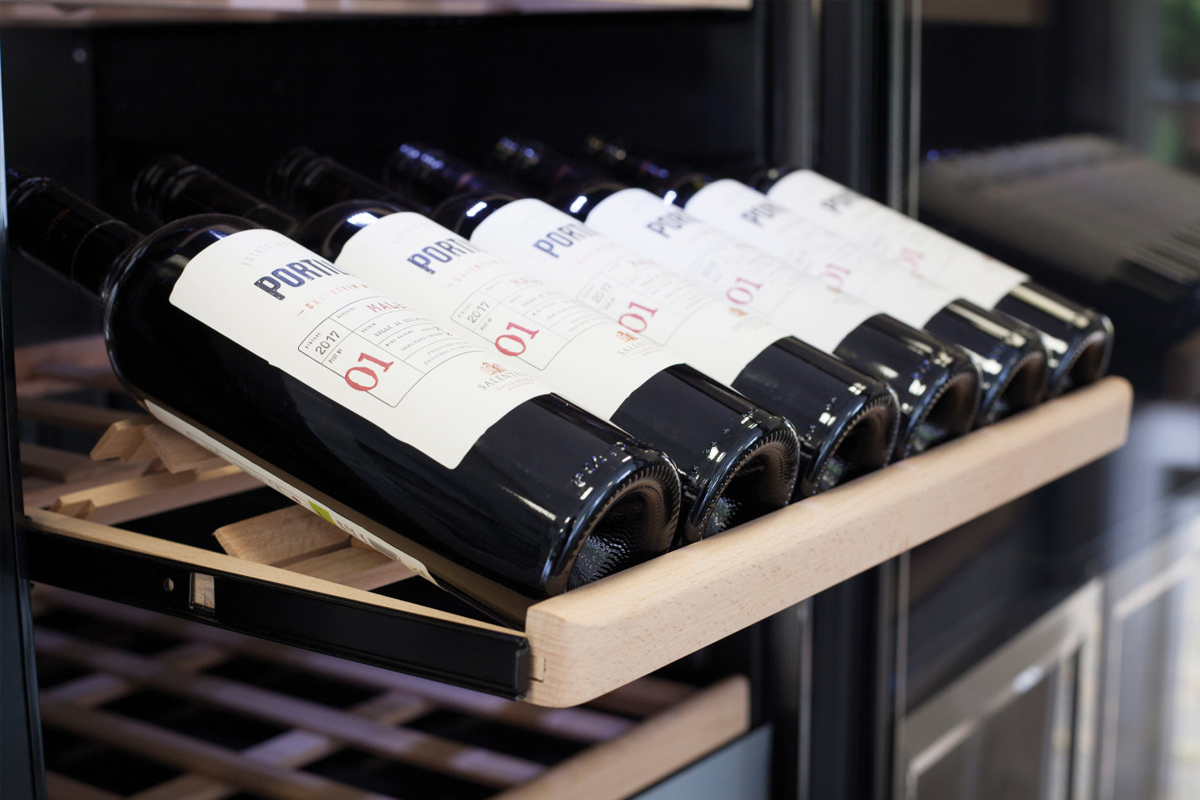 Холодильник винный CASO WineComfort 126 фото 2 в Ростове-на-Дону Холодильник винный CASO WineComfort 126 фото 2 в Ростове-на-Дону