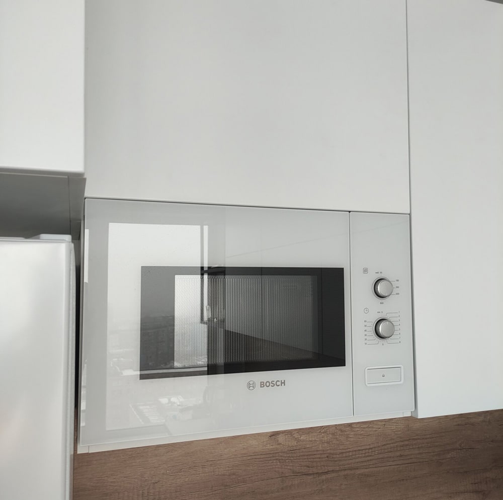 Встраиваемая микроволновая печь Bosch BFL520MW0 фото 2 в Ростове-на-Дону Встраиваемая микроволновая печь Bosch BFL520MW0 фото 2 в Ростове-на-Дону