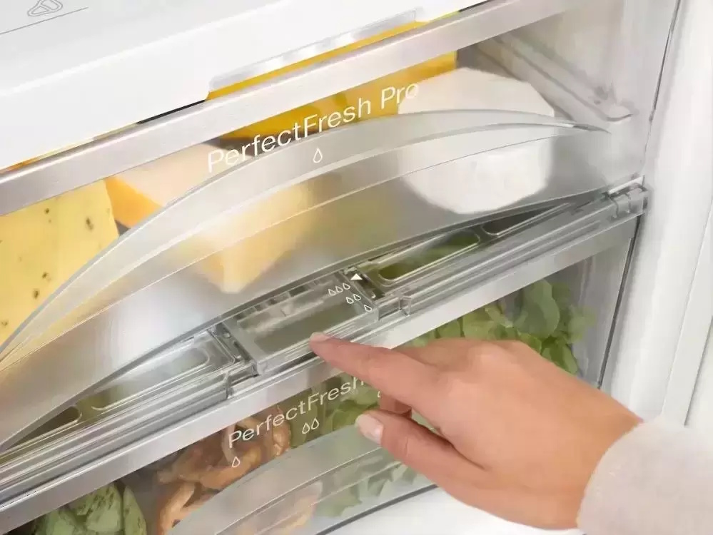 Встраиваемый холодильник Miele KFN37692iDE с витрины новый фото 3 в Ростове-на-Дону Встраиваемый холодильник Miele KFN37692iDE с витрины новый фото 3 в Ростове-на-Дону