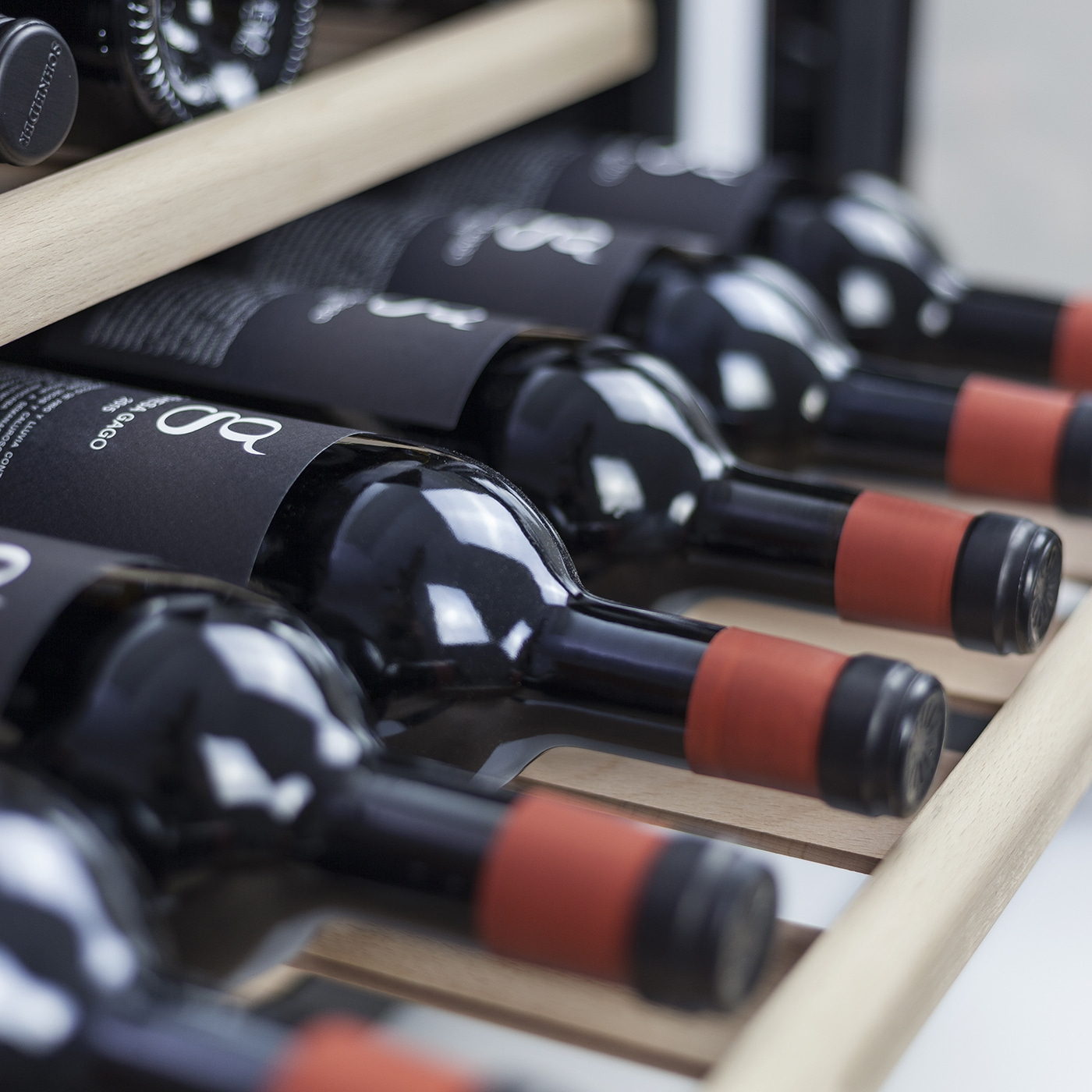 Холодильник винный CASO WineComfort 66 black фото 3 в Ростове-на-Дону Холодильник винный CASO WineComfort 66 black фото 3 в Ростове-на-Дону