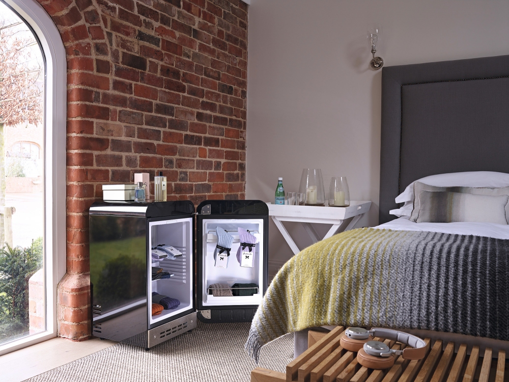 Мини-бар Smeg FAB5RBL5 фото 3 в Ростове-на-Дону Мини-бар Smeg FAB5RBL5 фото 3 в Ростове-на-Дону