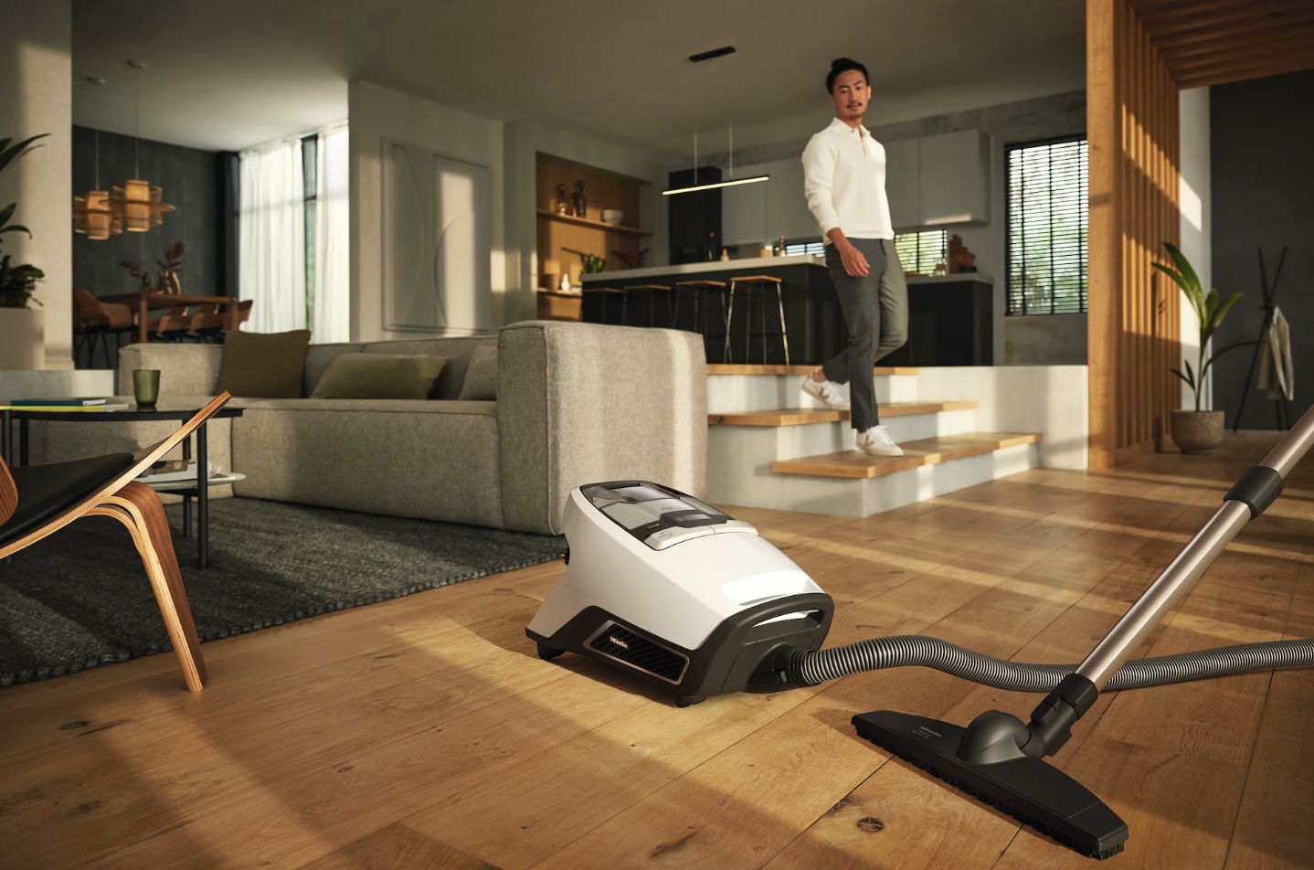 Пылесос Miele Blizzard CX1 Comfort PowerLine XL белый фото 4 в Ростове-на-Дону