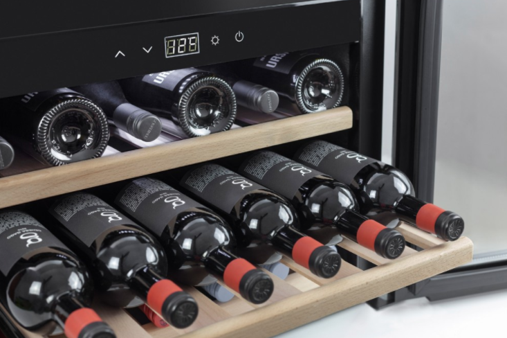 Встраиваемый винный шкаф CASO WineSafe 18 EB фото 2 в Ростове-на-Дону Встраиваемый винный шкаф CASO WineSafe 18 EB фото 2 в Ростове-на-Дону