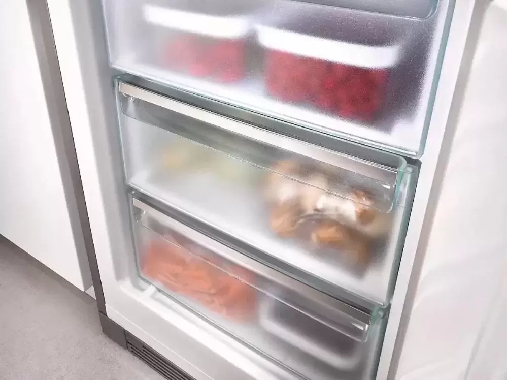 Холодильник Miele FNS28463E ED/CS фото 3 в Ростове-на-Дону Холодильник Miele FNS28463E ED/CS фото 3 в Ростове-на-Дону