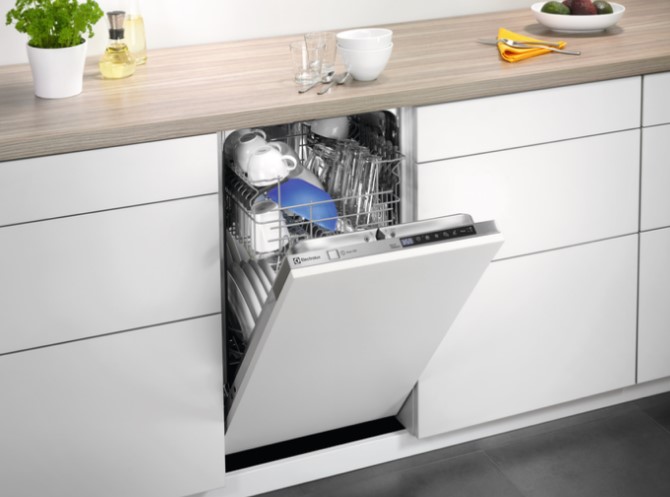 Встраиваемая посудомоечная машина Electrolux ESL94655RO фото 14 в Ростове-на-Дону