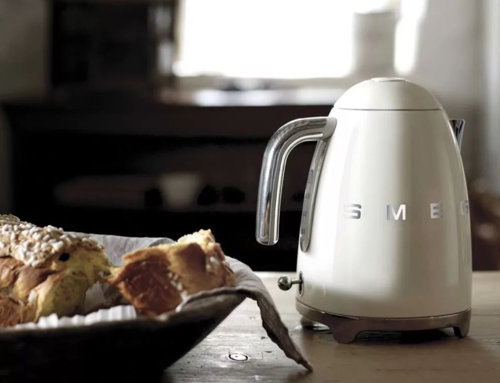 Чайник Smeg KLF03WHEU фото 4 в Ростове-на-Дону