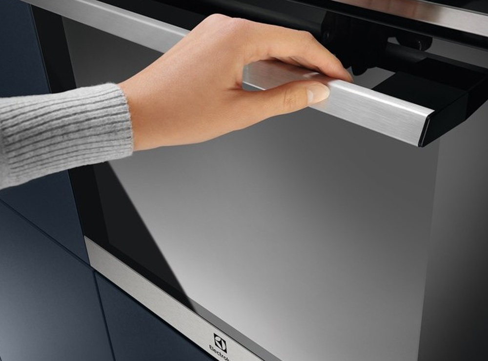 Духовой шкаф ELECTROLUX EOD6P77X фото 4 в Ростове-на-Дону