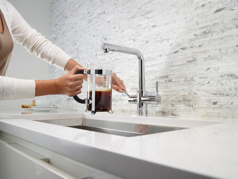 Смеситель InSinkErator J матовый никель + бак с фильтром и кипячением фото 3 в Ростове-на-Дону