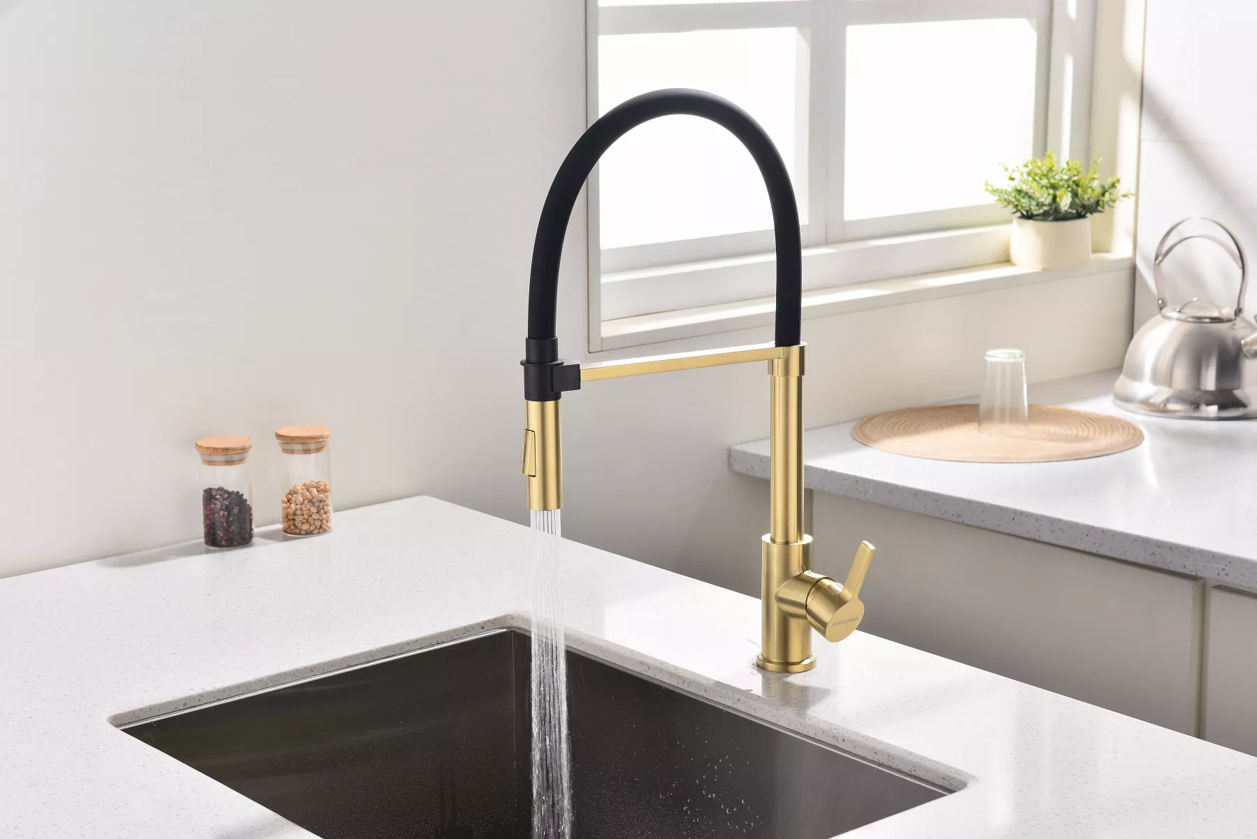 Смеситель Paulmark HALT Ha214021-LG светлое золото фото 4 в Ростове-на-Дону Смеситель Paulmark HALT Ha214021-LG светлое золото фото 4 в Ростове-на-Дону
